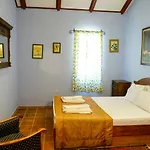 Hotel Sato Triopia Butik